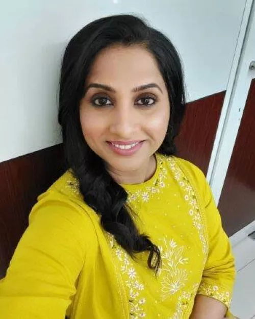 Mommy smiling. What did you do ? Mommy smiling. What did you do ?