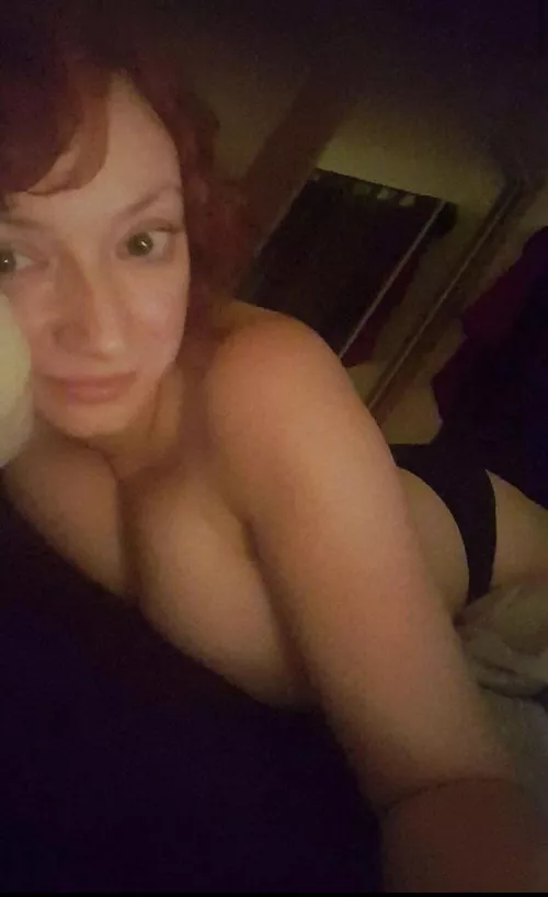Mommy wants a big bull to suck on 😈♠️ Mommy wants a big bull to suck on 😈♠️