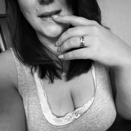 Naughty wife with a secret lifeโฆ hubby only knows half the stuff I get up to onlineโฆ. Naughty wife with a secret lifeโฆ hubby only knows half the stuff I get up to onlineโฆ.
