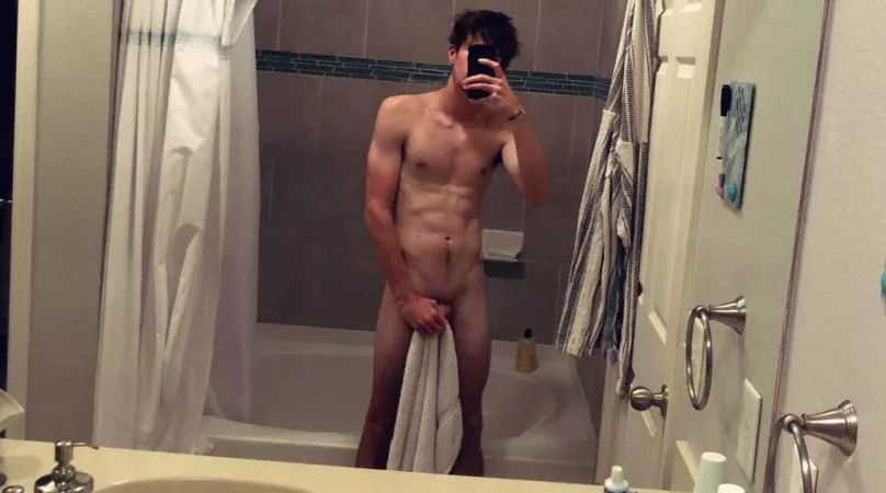 New to reddit but not working out (m) New to reddit but not working out (m)