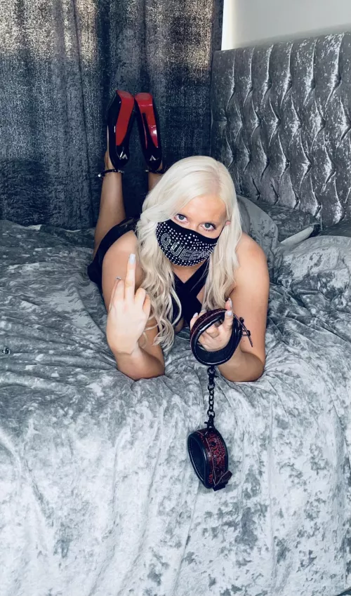 Suck my sexy heels like a good slut, worshipping me is all youโre good for Suck my sexy heels like a good slut, worshipping me is all youโre good for