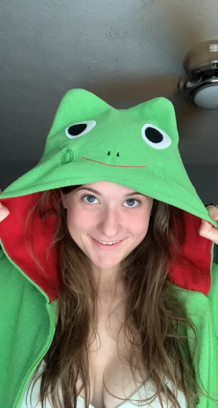 The froggie jacket returns πΈ The froggie jacket returns πΈ