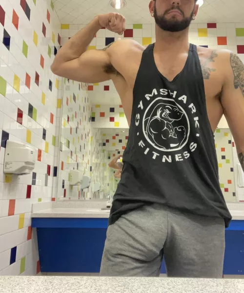What do you notice first? (M) What do you notice first? (M)