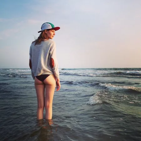 Willa Holland Willa Holland