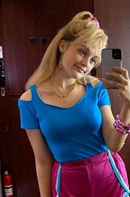 Elodie Grace Orkin (Stranger Things 4) Elodie Grace Orkin (Stranger Things 4)