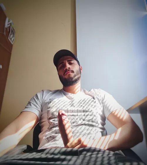 Hi everyone 😏 Hi everyone 😏