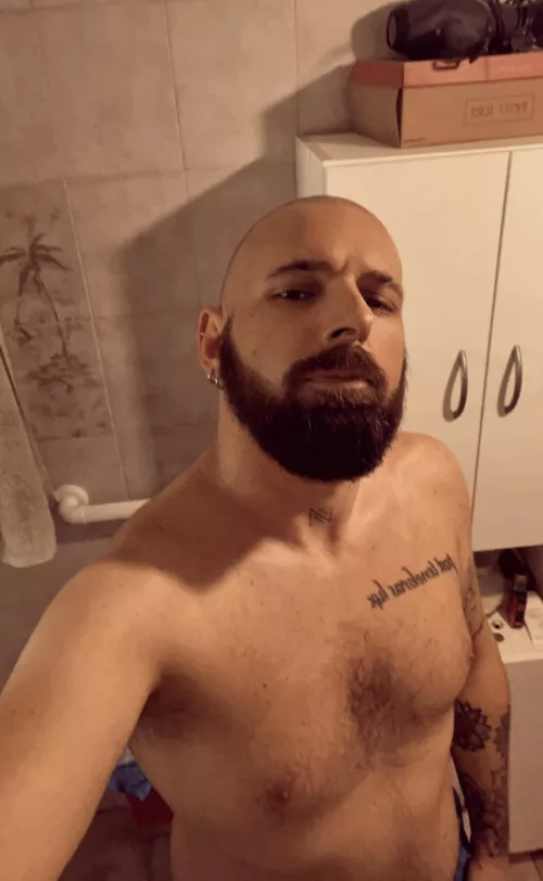 Hi everyone 👋🏳️‍🌈