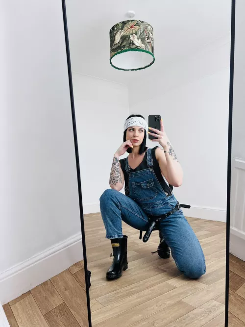 You’ll never be enough for a goddess like me...I love pegging especially with huge dildos!