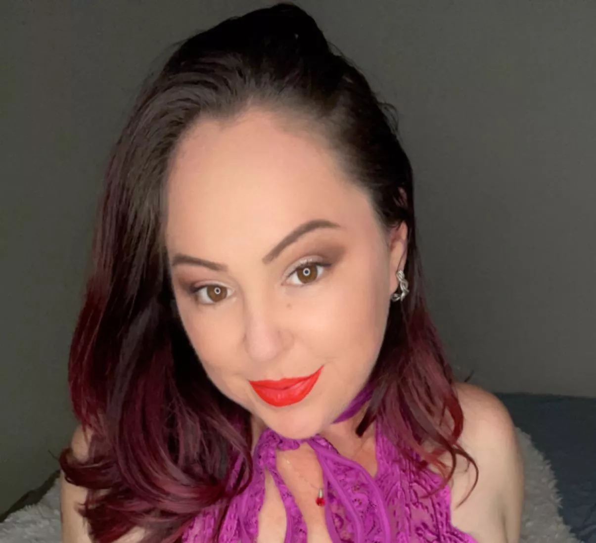 Can never go wrong with a red lip to the look