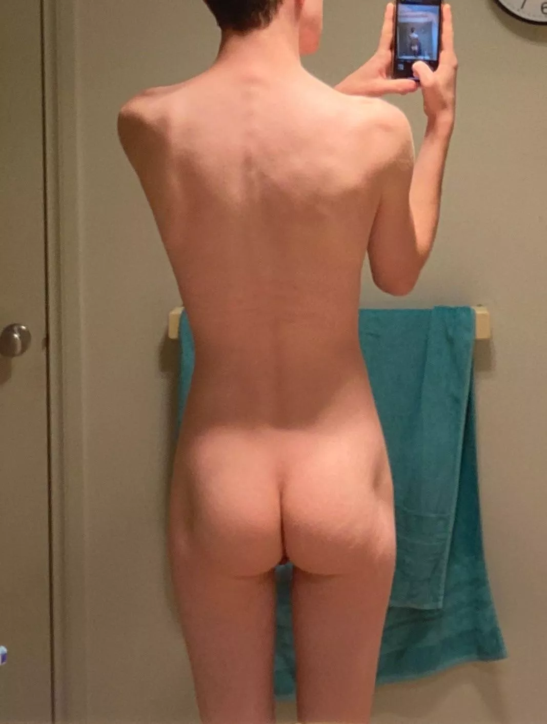 [19] What are you going to do to me? I’m all yours~