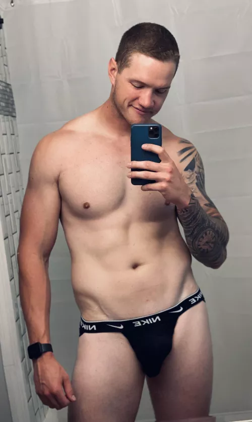 Come take them off 😏