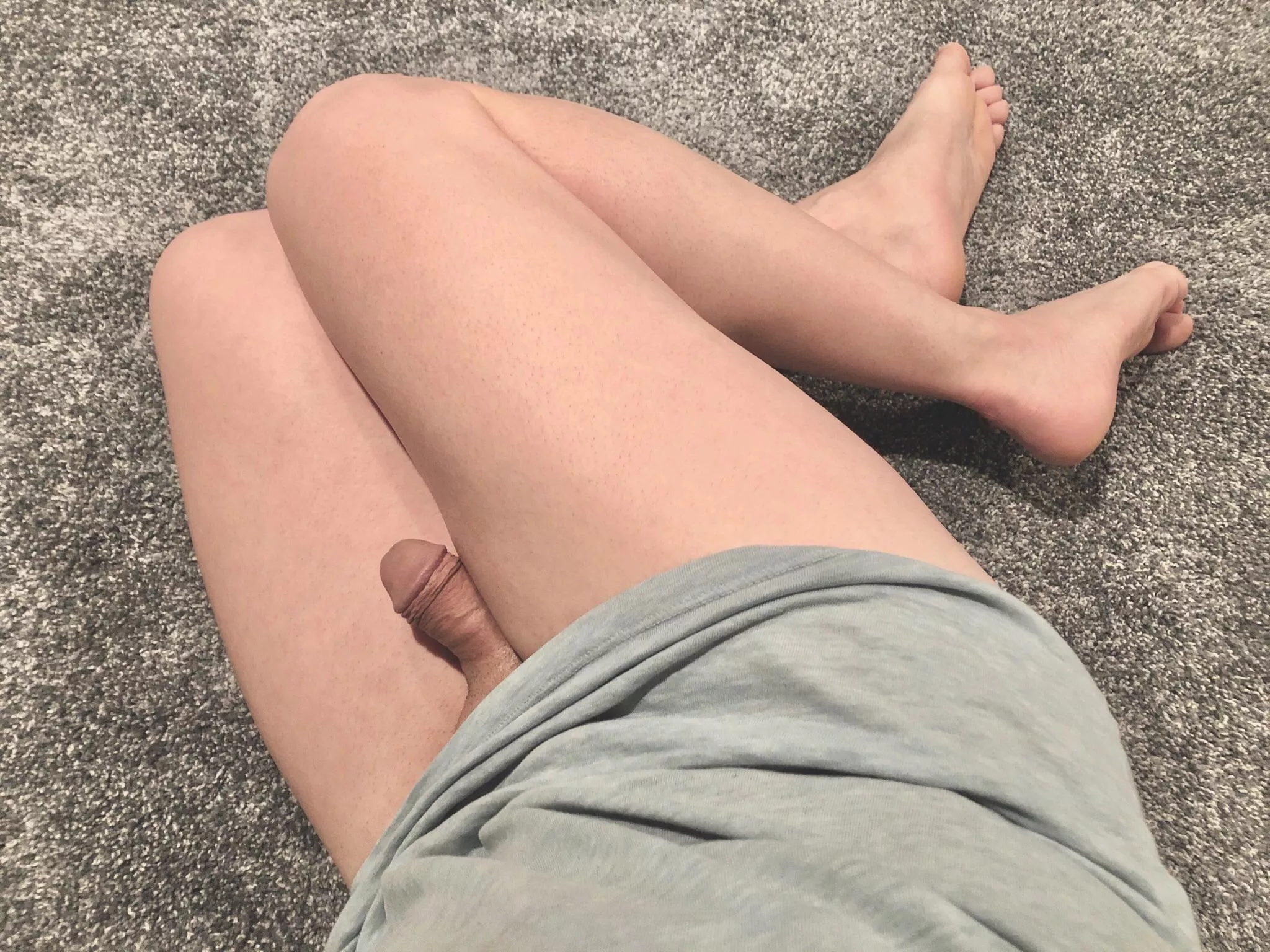 Curled up, so smooth and ready for you. Will you go for me? 🤔