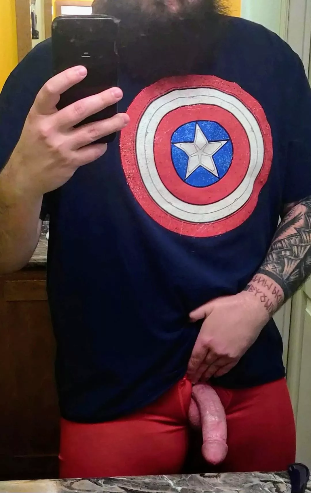 I hope nerdy tattooed chubby guys are your type