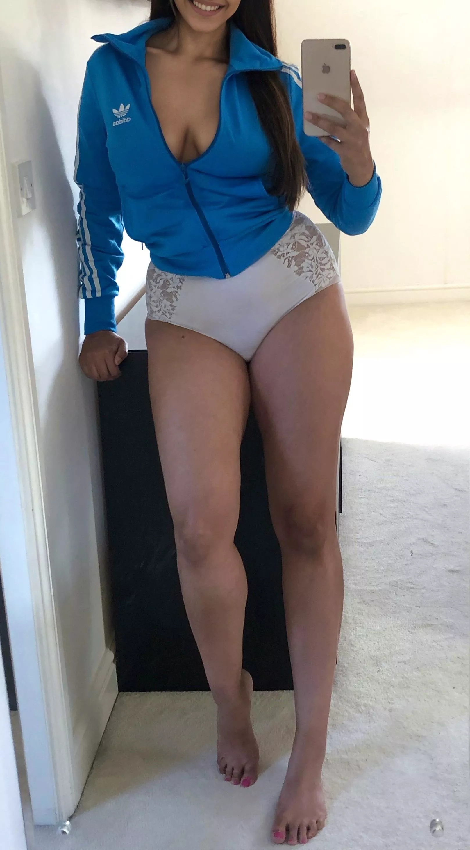 Thick thighs make the best ear muffs...😈