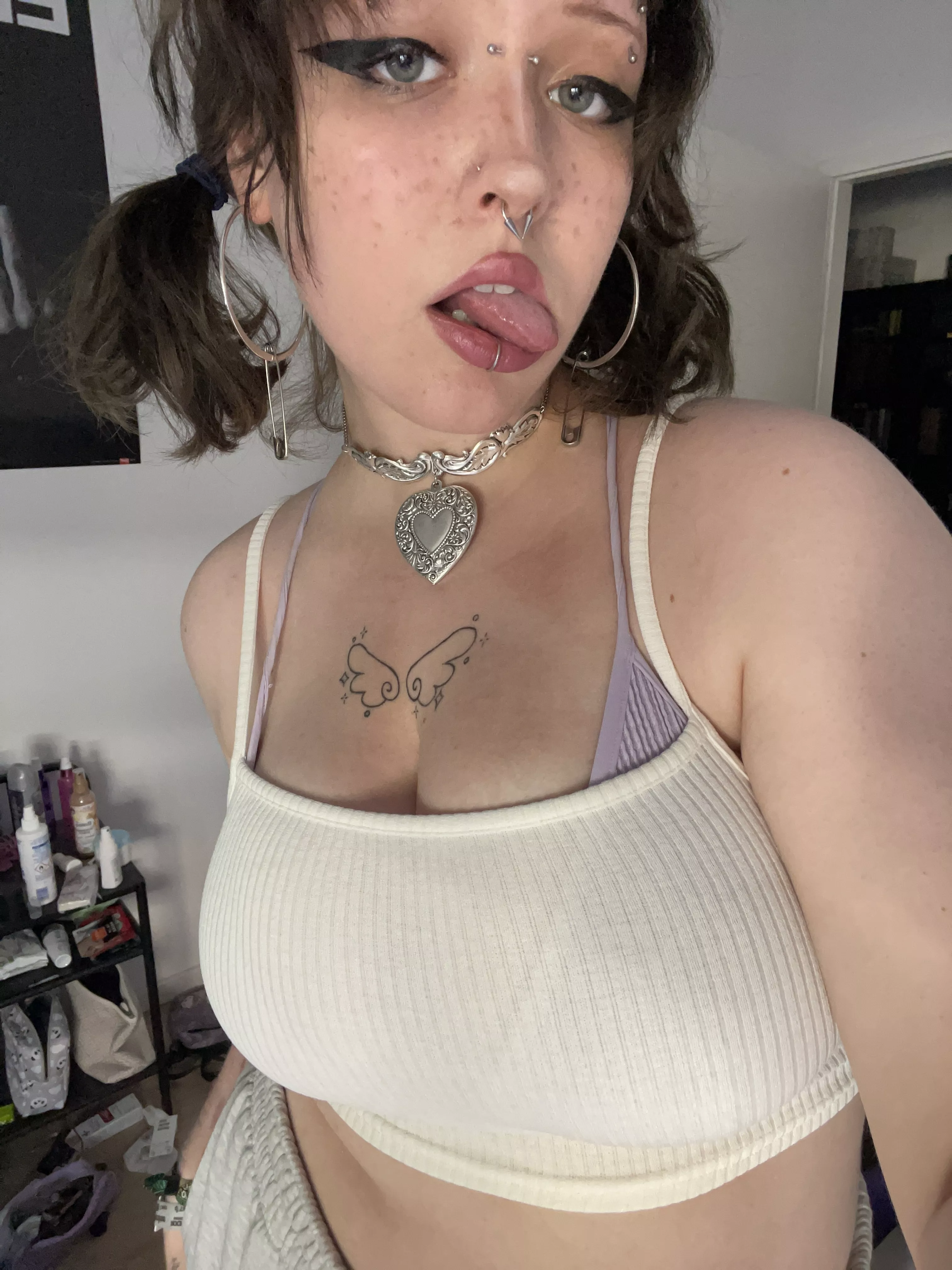 Lips so sweet you can’t resist. what’re you waiting for