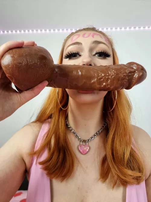 [oc] It's so thick I can barely get my lips around it!