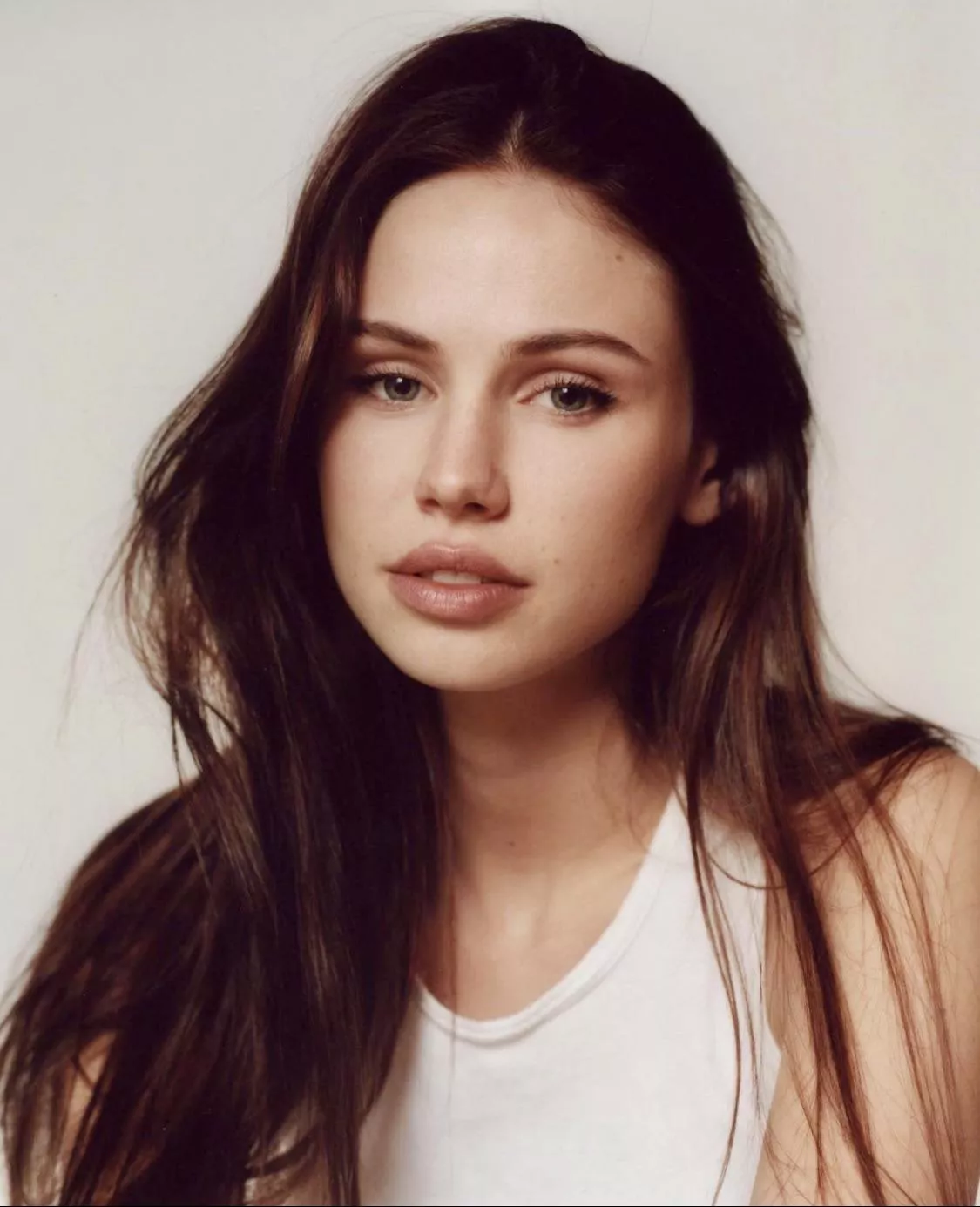 Scarlet Rose Leithold