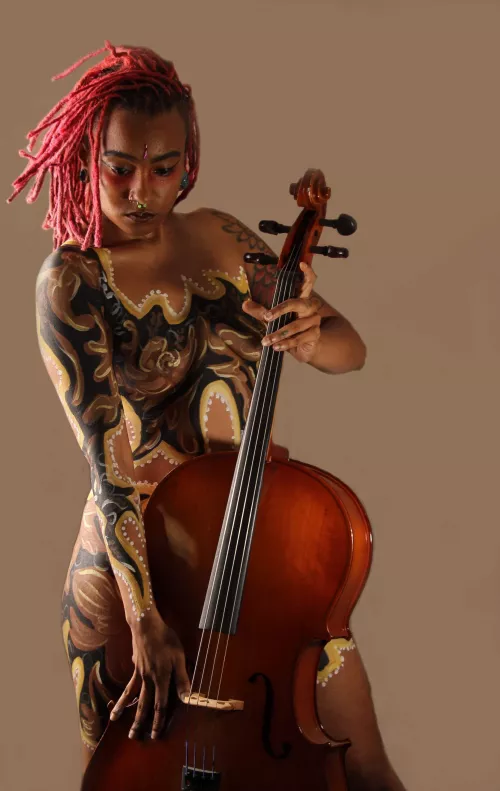 I’m tryna hit some high notes 🎻