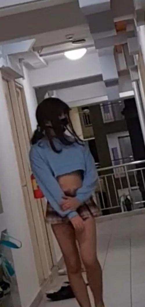 walking around my college dorm in this attire. What do yall think?