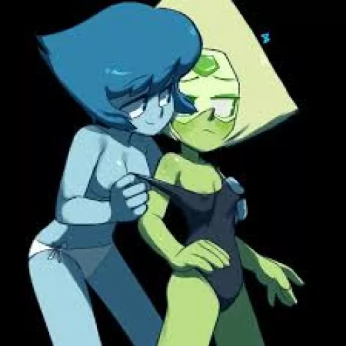 lapis is asking peridot a favor. (By Lakilolom)