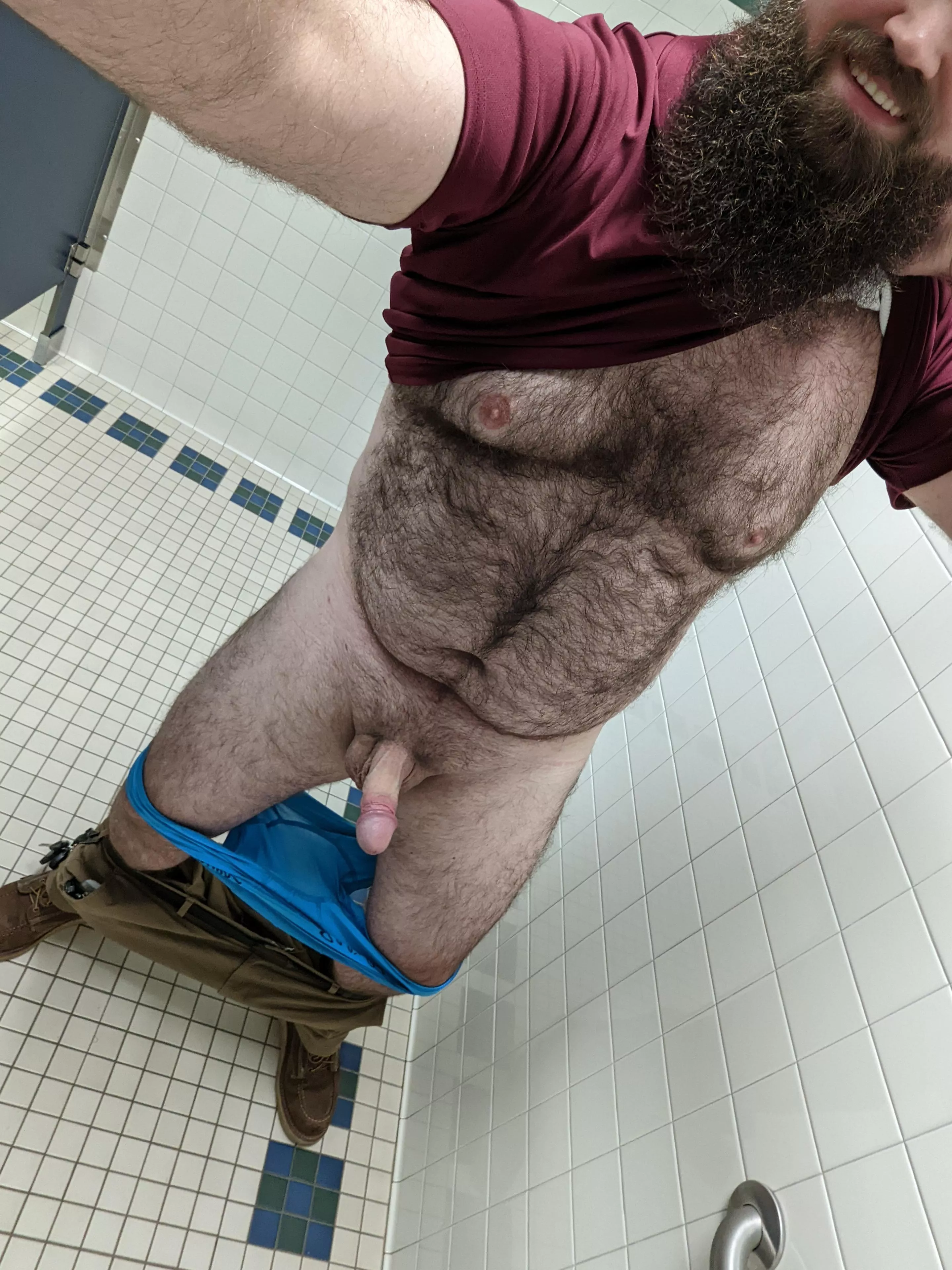 Sometimes you just have to sneak off to the work bathroom and take some nudes. 😏