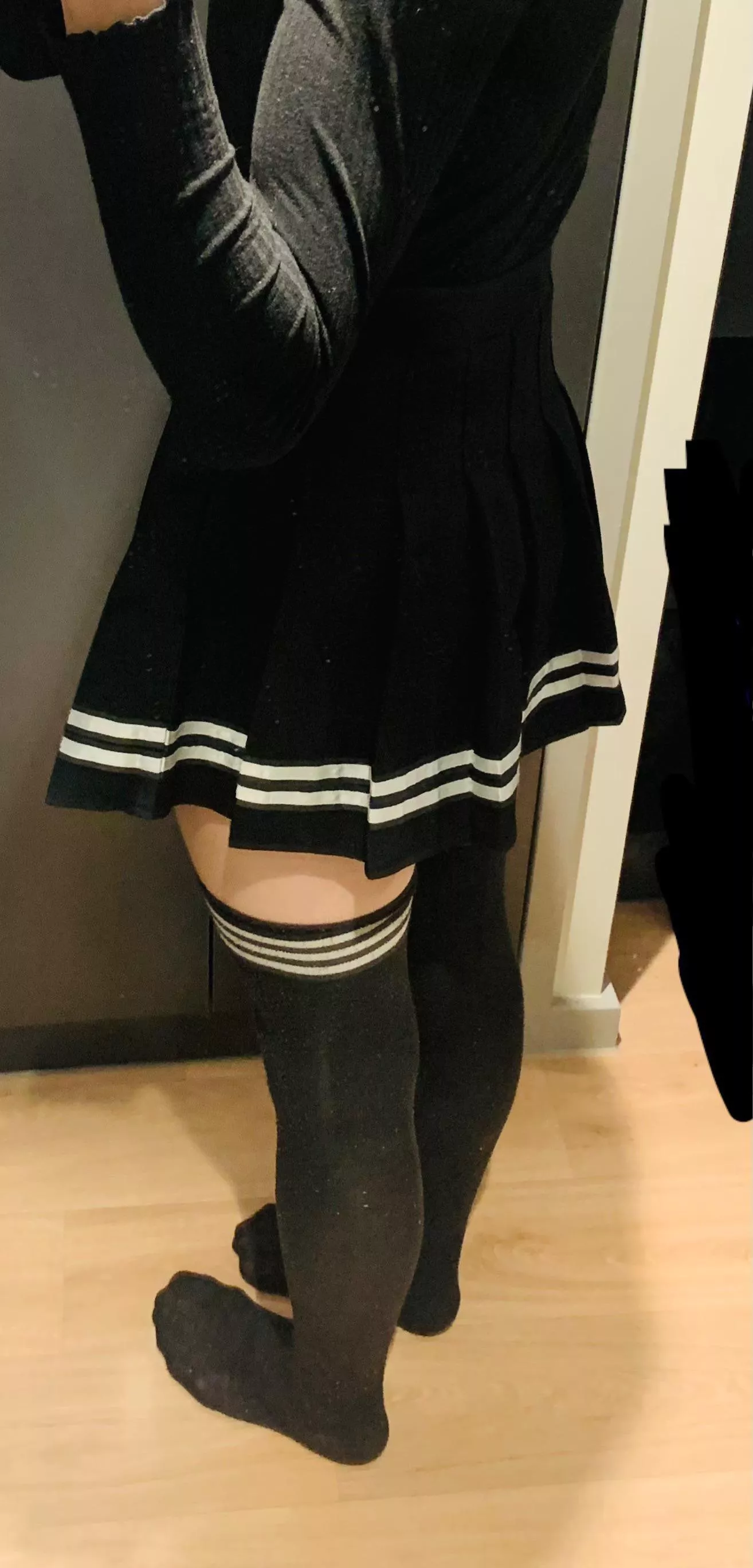 convinced i’m the loneliest human ever >.<