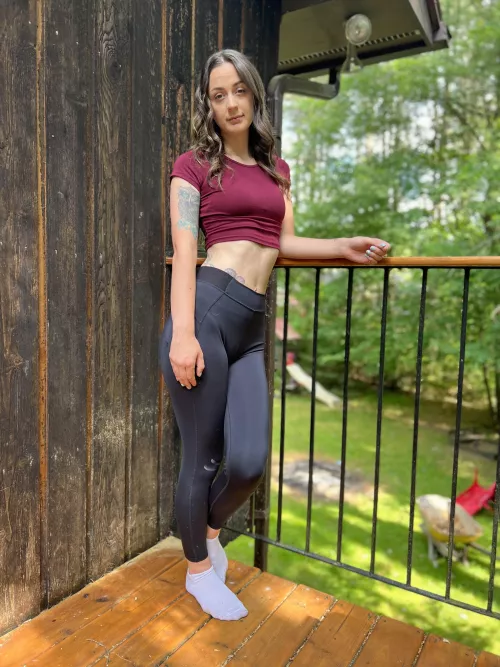 I love showing off my belly 🥰