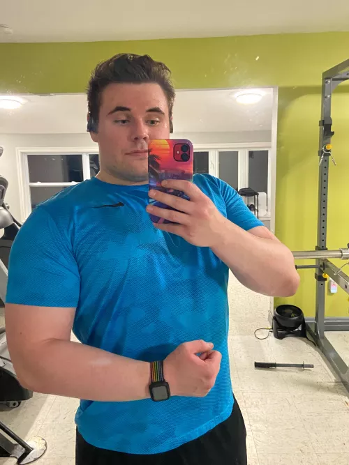 Just finished my chest workout. Feeling pumped tonight 😎💪