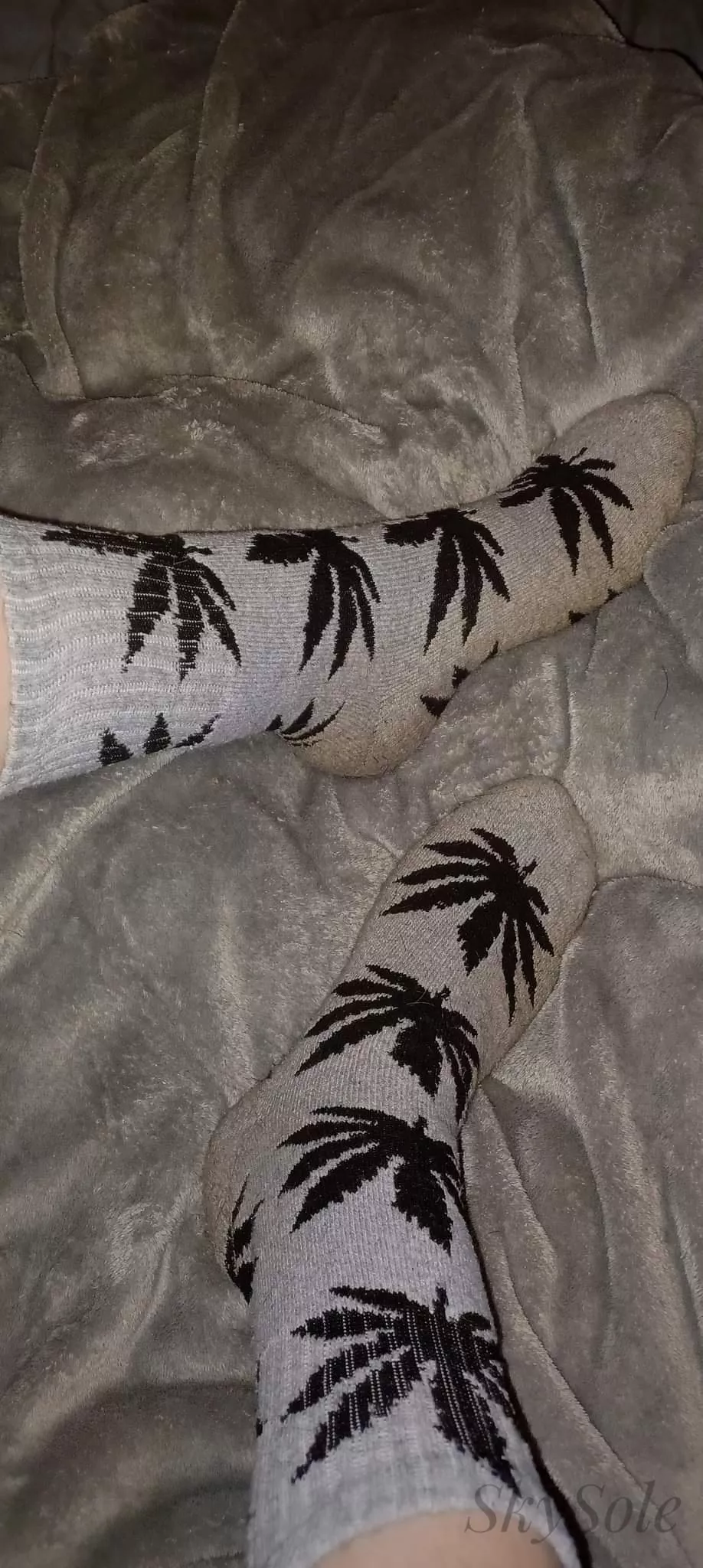 4 days of wear on my favorite socks 🤤 Who wants to make them theirs? [Selling] Discreet packaging & free tracking/Shipping to US.