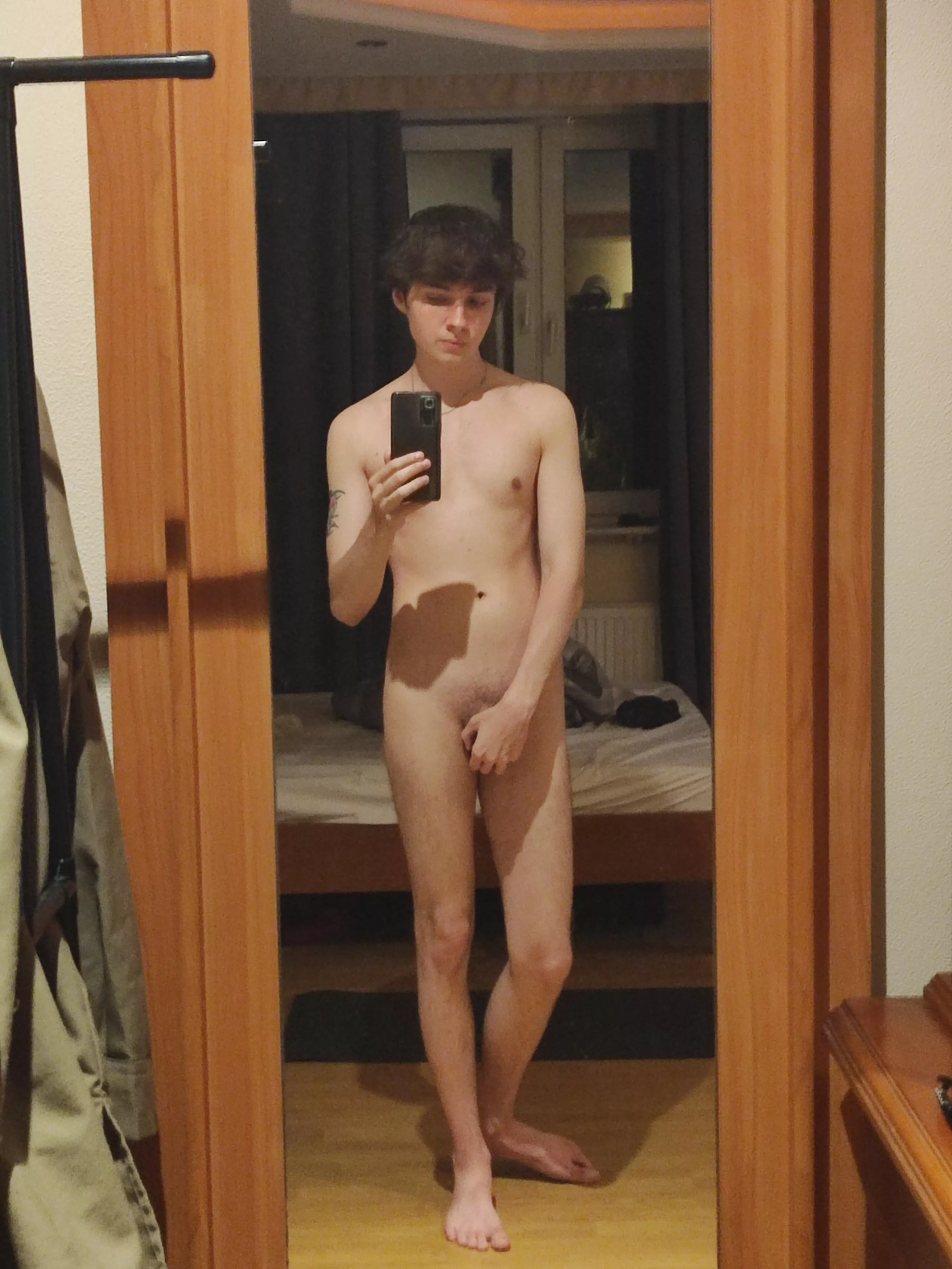 i Hope u like my body 🐱