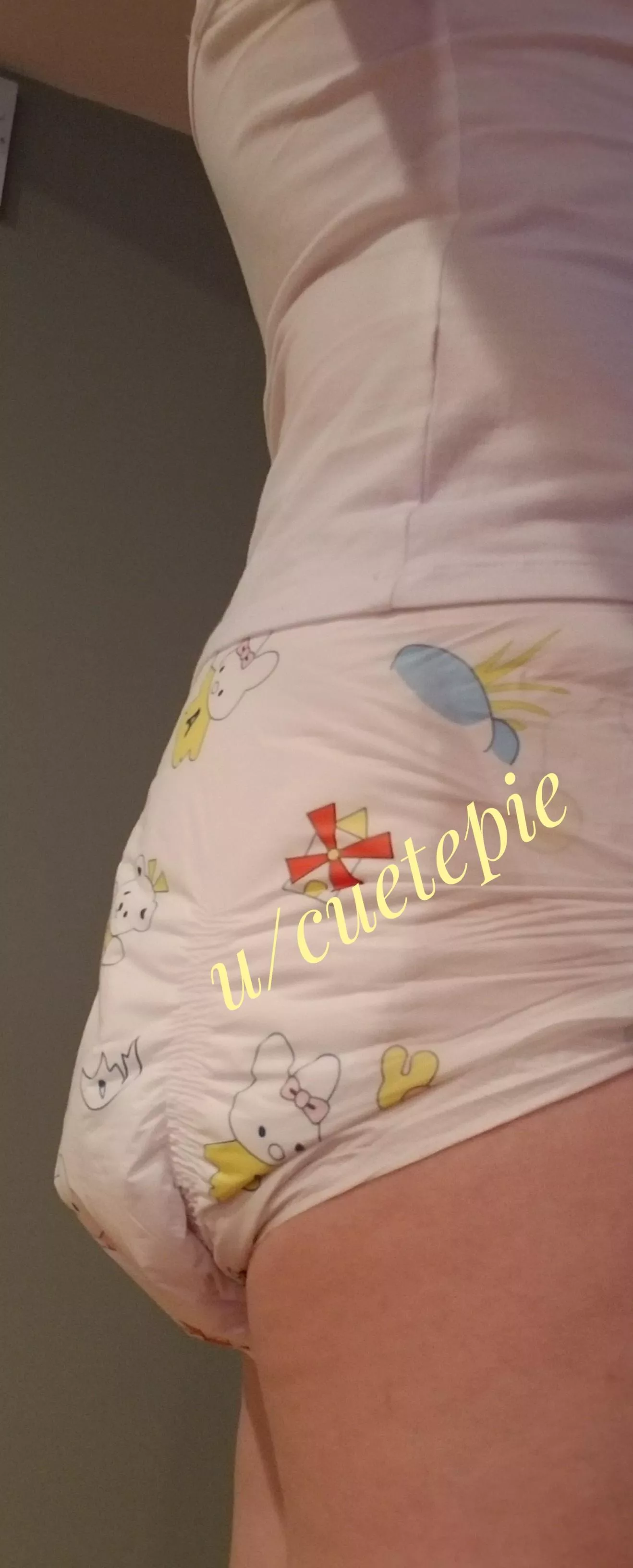 I posted this, but some people teased me so I took it down.. but I wanted to post it so I'm gonna! Yea, I do poopies in my diaper.. so what? I'm little.. I 'posa do that! 😋😋😋