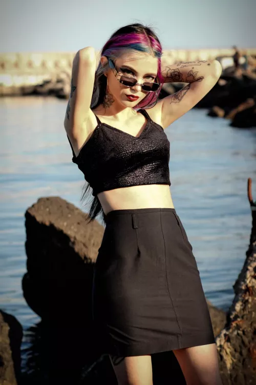 Neon strands on the background of sea stones🌊