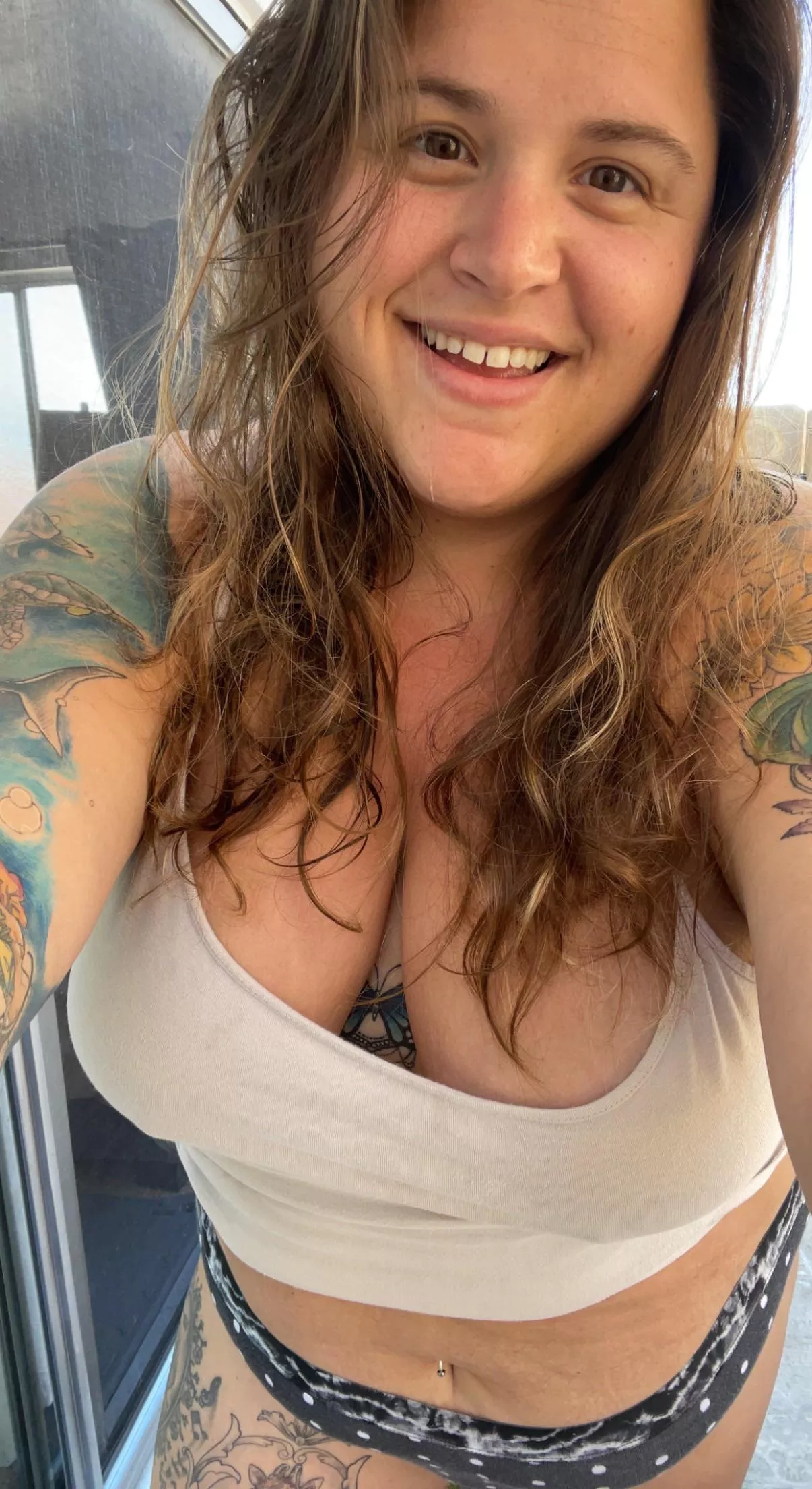 rise and shine , wouldn’t you like to wake up next to this sexy bbw and all of my curves covered in tattoos !
