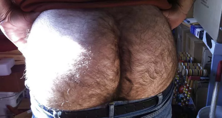 See bro, I told you it was hairy. If you really want a sniff, make it quick, before someone sees us.