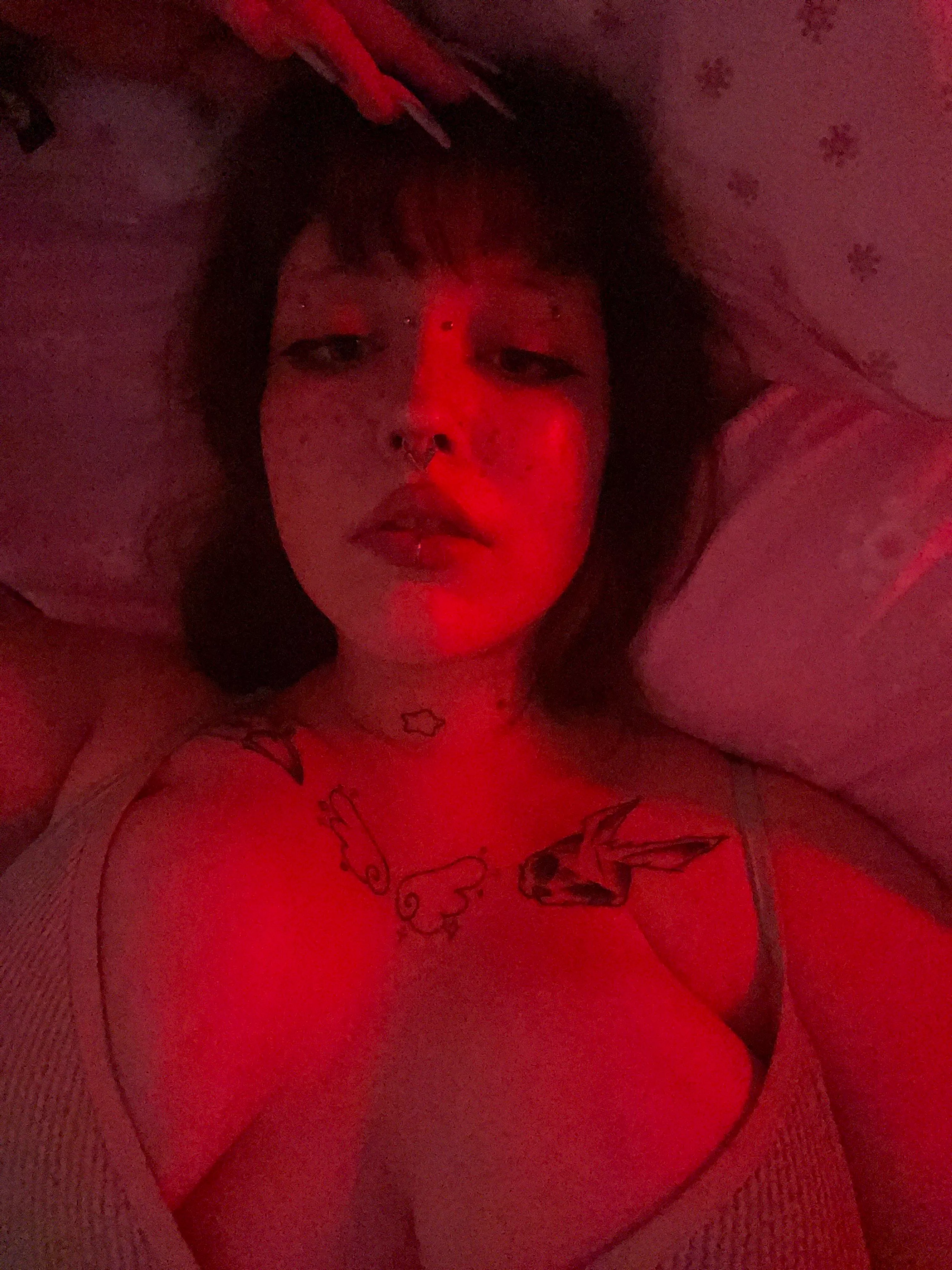 I love when guys cum on my boobs :^ Will you be next