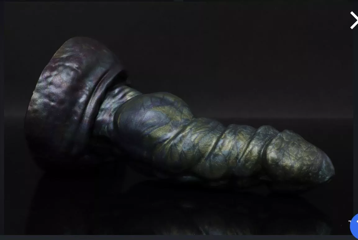 Saw this “oil slick” Nova the other day & forgot to post it! Ive never seen one quite like it uwu