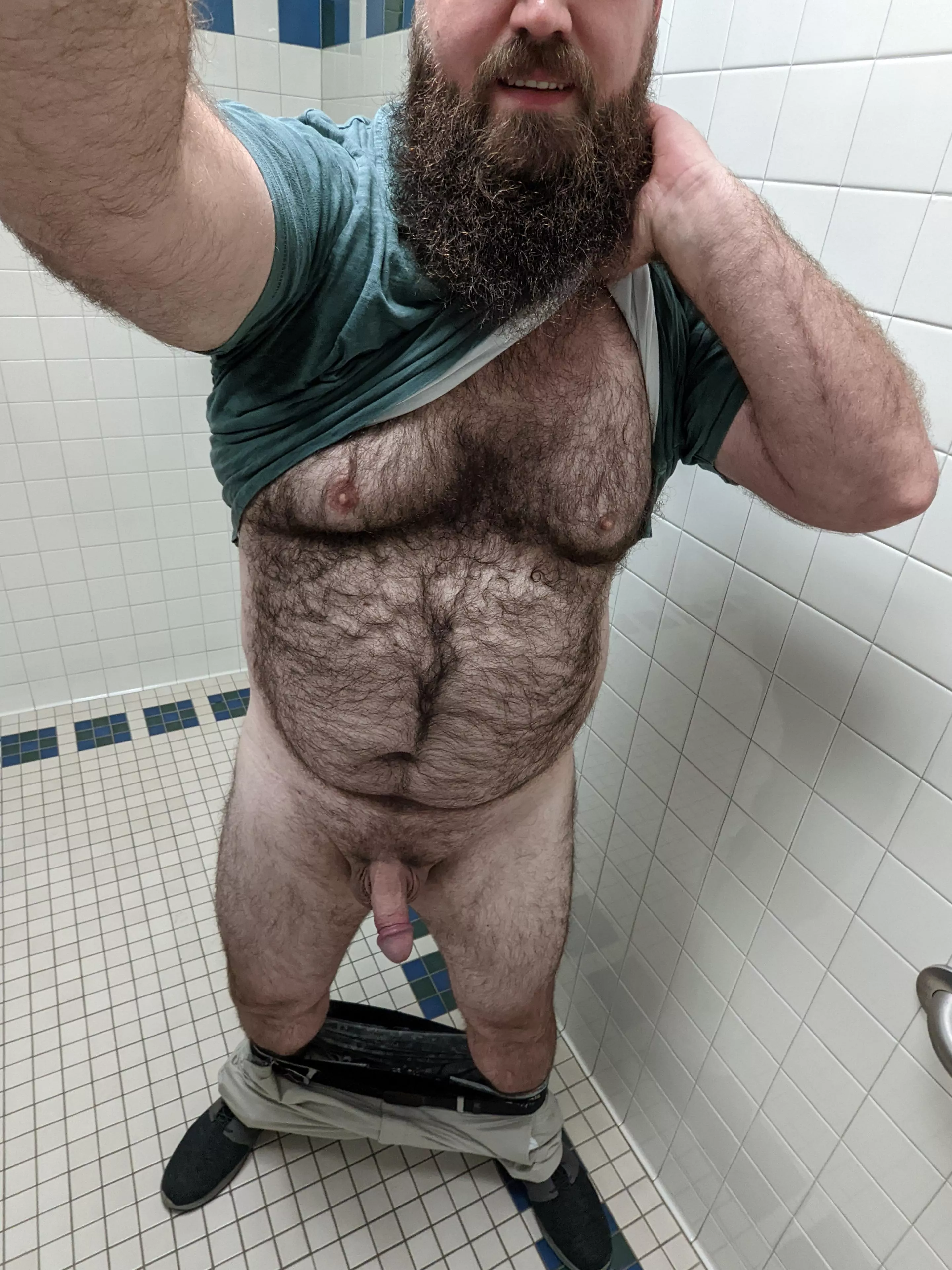 It's definitely been way to busy at work today for it almost being a holiday weekend! decided to take a break. 😏😈