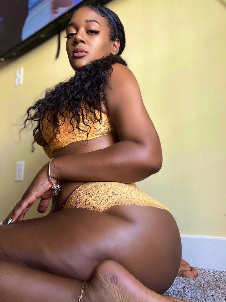 Im lonely can I sit on your face