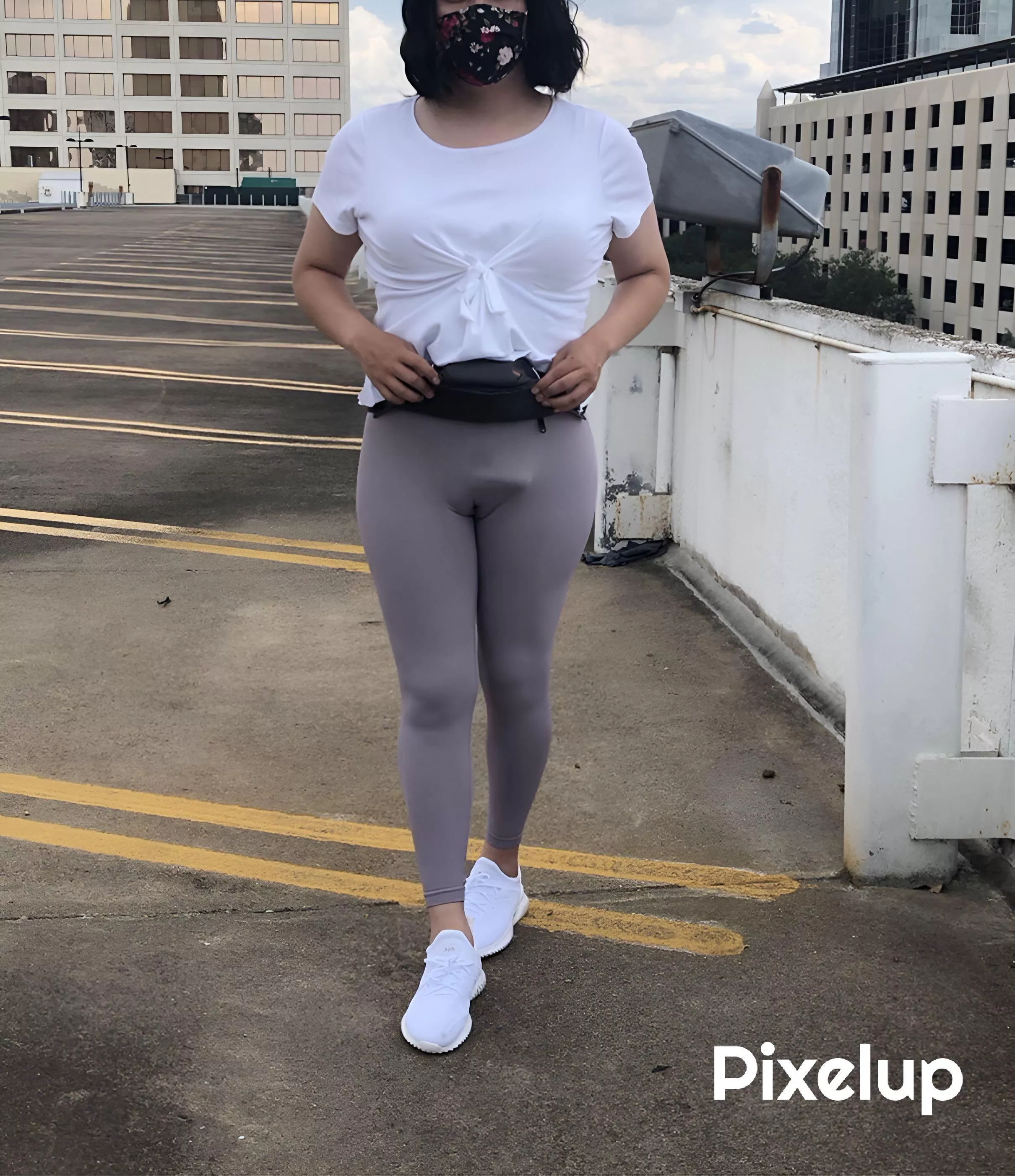 Not as sexy as some of you but I hope someone apreciates my little bulge ❤️