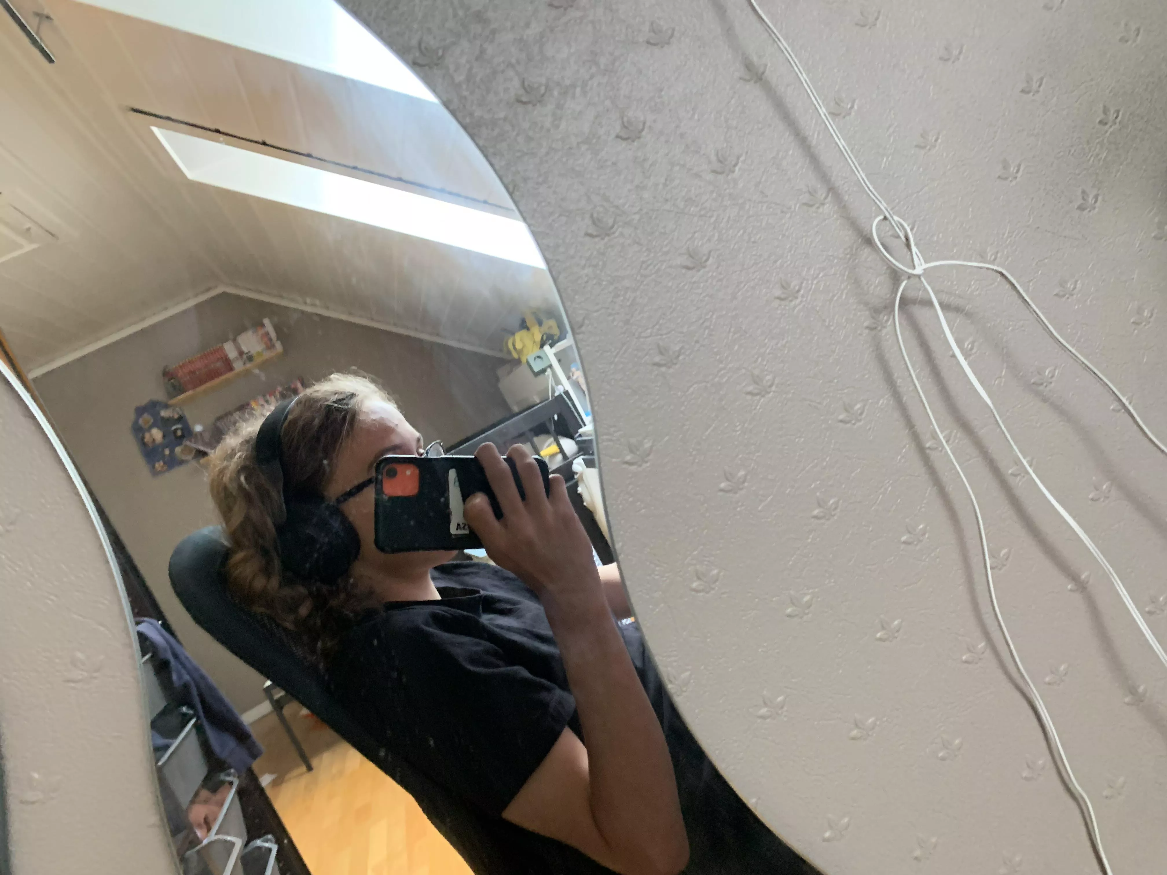 Sitting like a banana improves performance right?