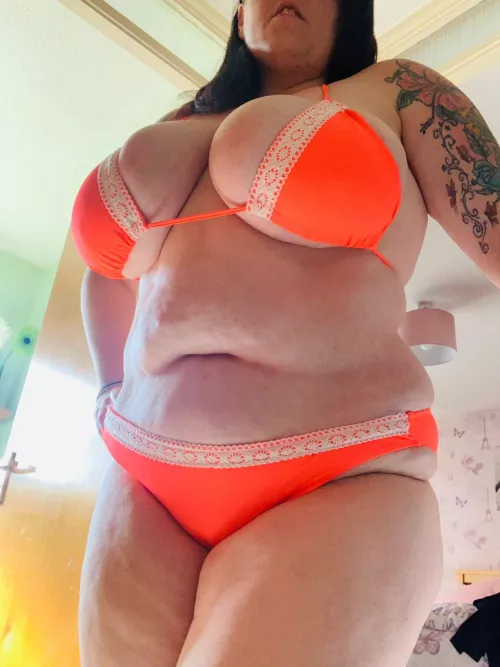 Would you be staring? 🔥