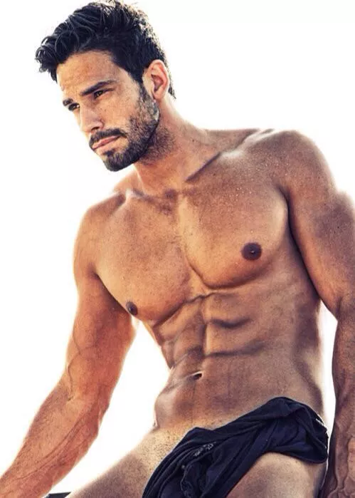 “Hector del Pino” …