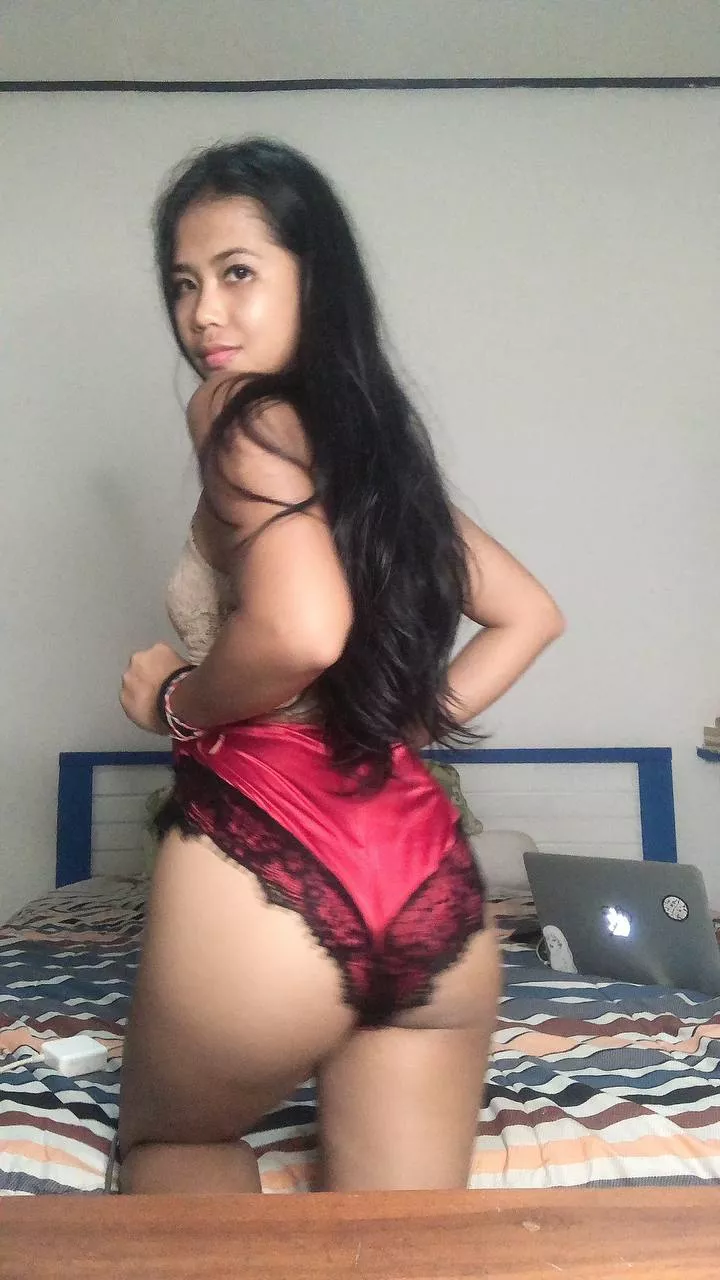 How about some exotic sex, boys? 💋