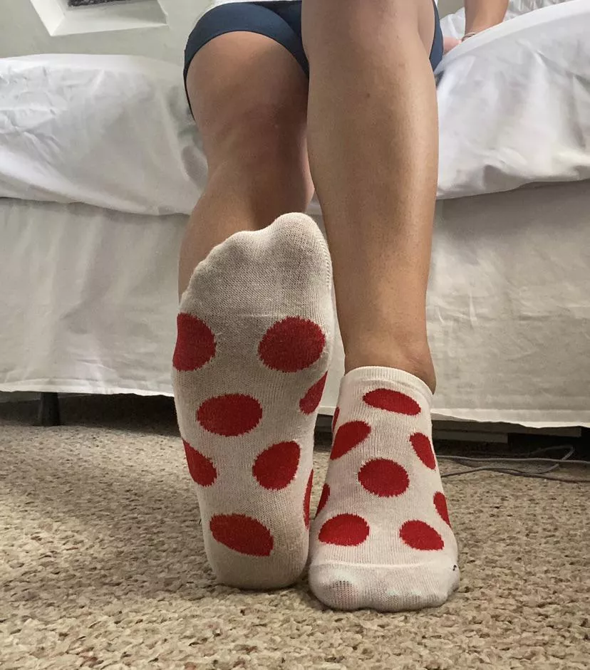 Do you like my dirty white socks?