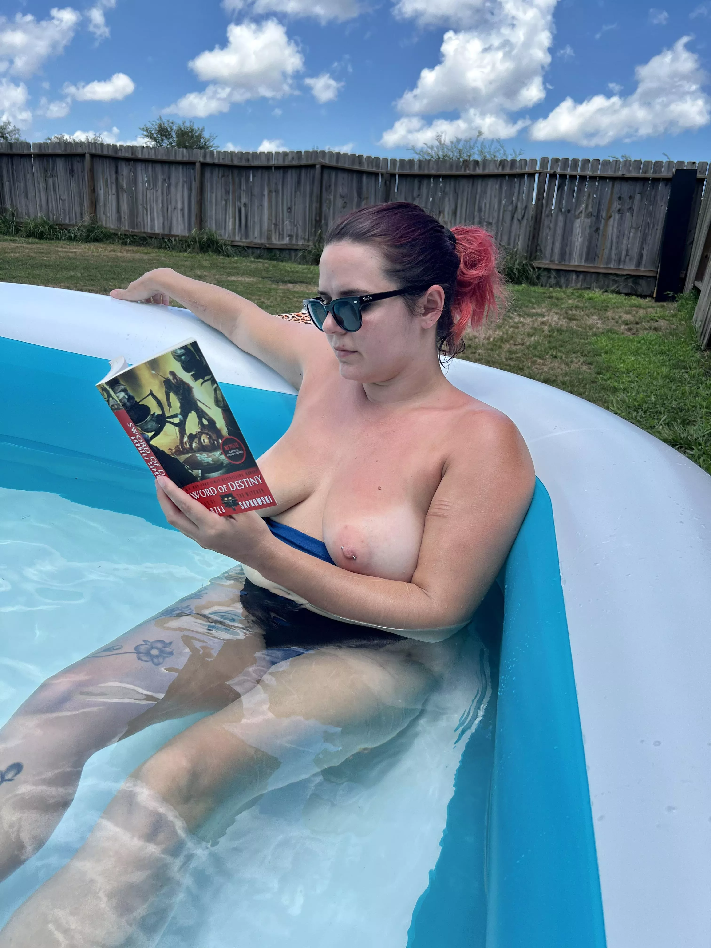 [F] What’s better? The book, the game, or the show?!? Tits are a bonus