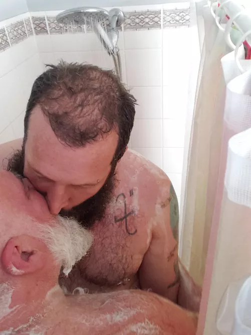 Usually I'm the older guy, but this silver Daddy makes me feel a bit like a boy.