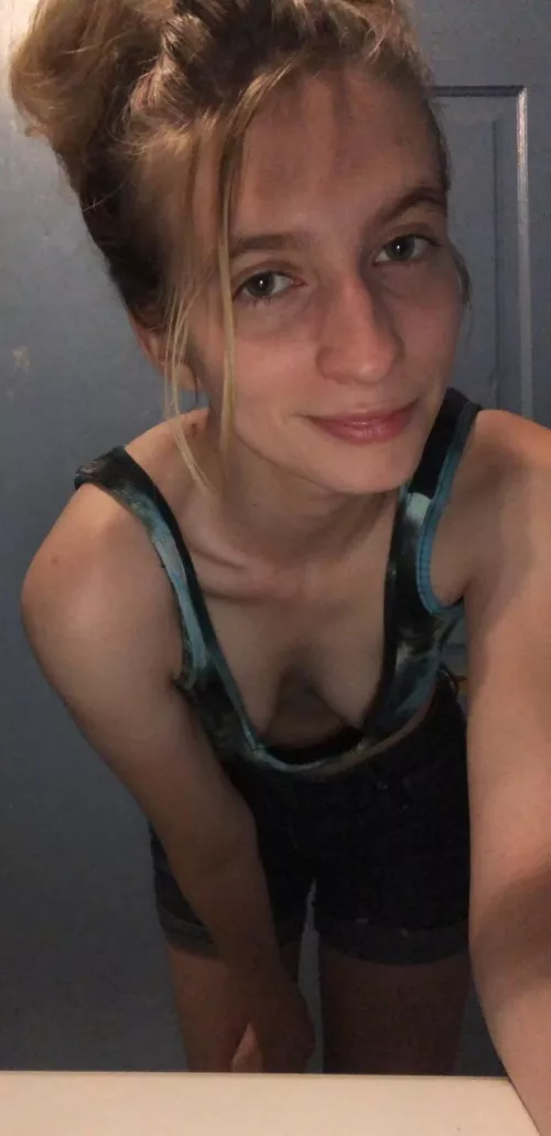 my eyes are up here silly 🙃