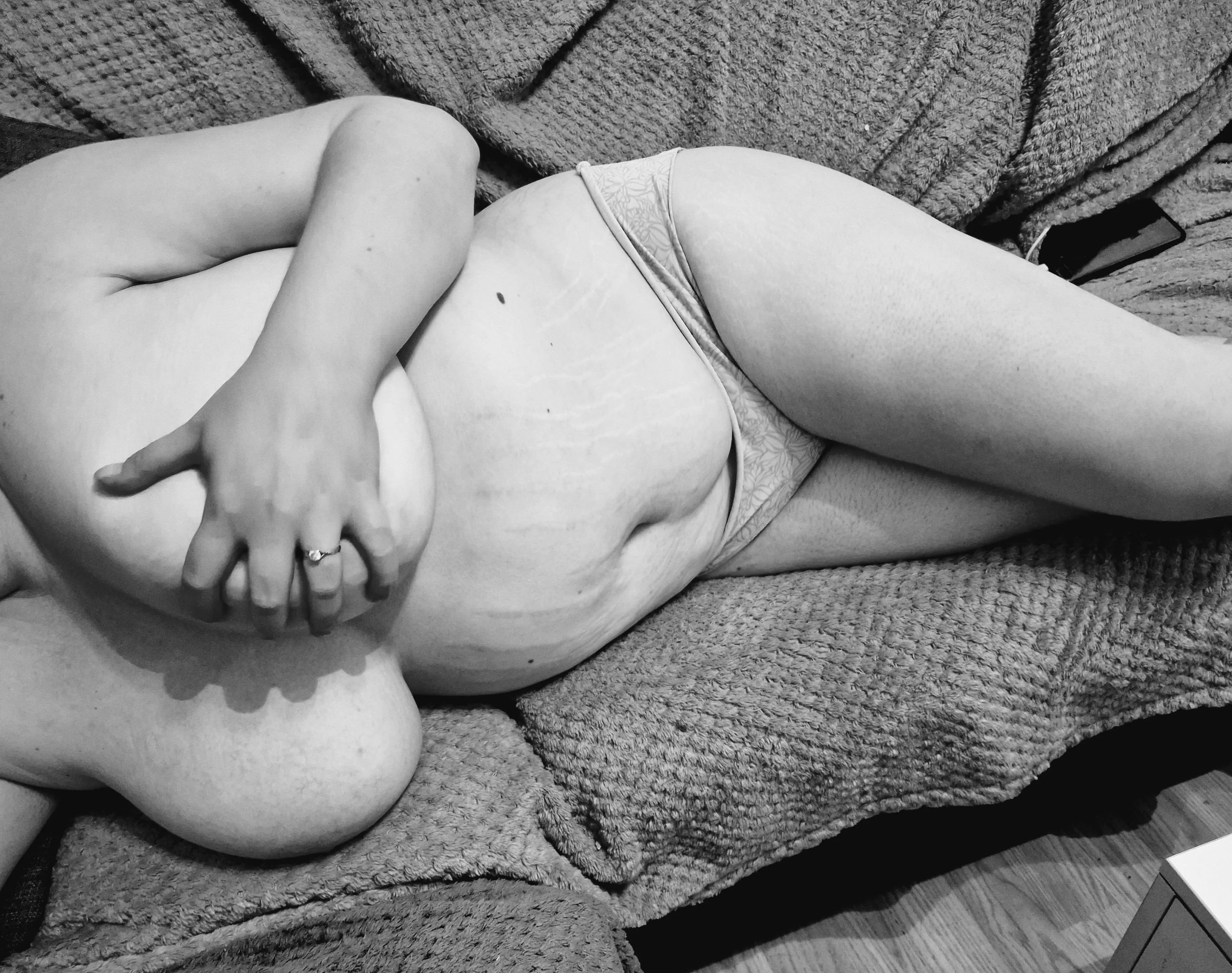 They are so big I cant hold them with Just one hand