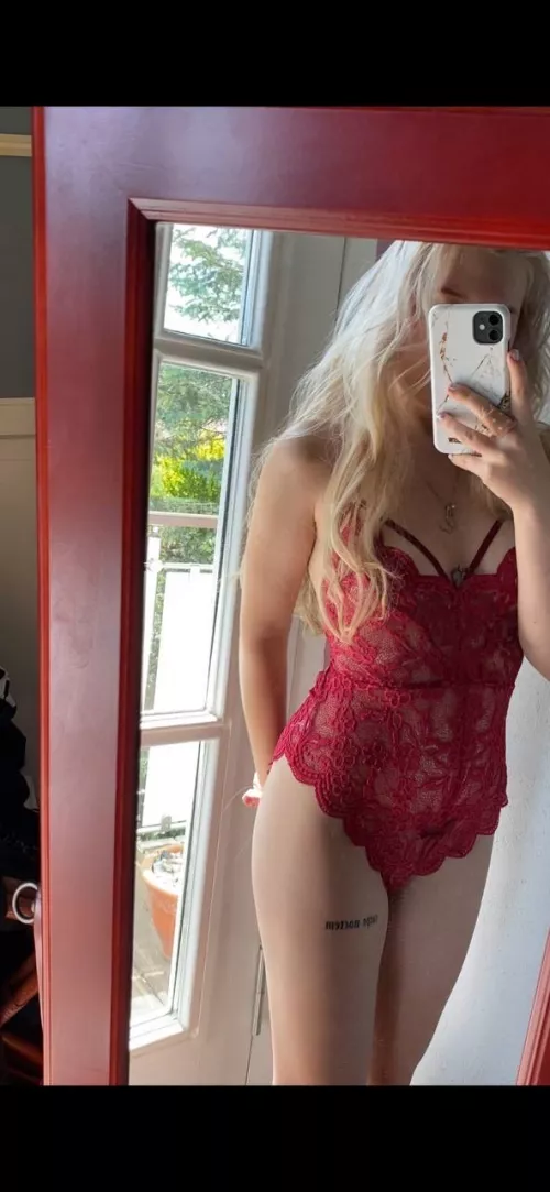 would u kiss a fresh 18 y old Swedish blondie