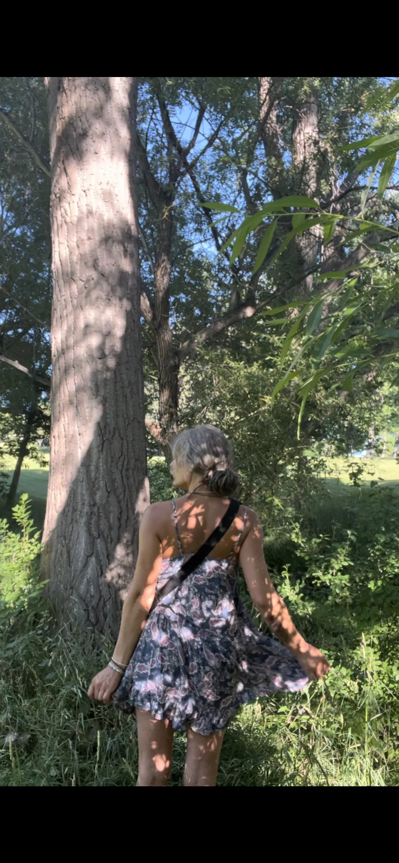 Ohh I needed to cool down so early already this morning, fluff the skirt around, air out myself a bit ,hmm